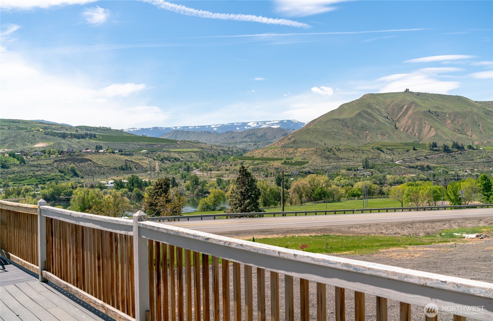 2440 Rock Island Road East Wenatchee, WA 98802 - Photo 3 of 37 a view of mountain view with mountain view