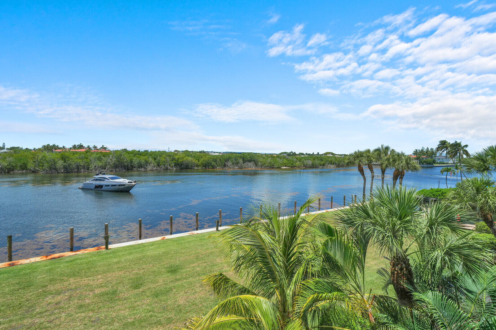 4501 North Ocean Boulevard, Unit TH04 Boca Raton, FL 33431 - Photo 31 of 86 VIEW: INTRACOASTAL