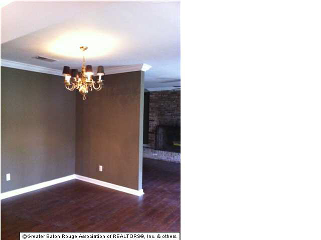10297 Oliphant Road Baton Rouge, LA 70809 - Photo 3 of 7
