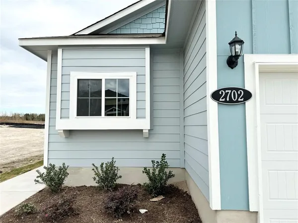 $1,900 | 2702 Paragon Fox Drive, Manor, TX 78653