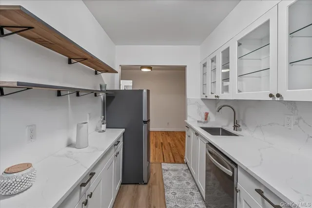 $1,575,000 | 210-08 41st Avenue | Bayside