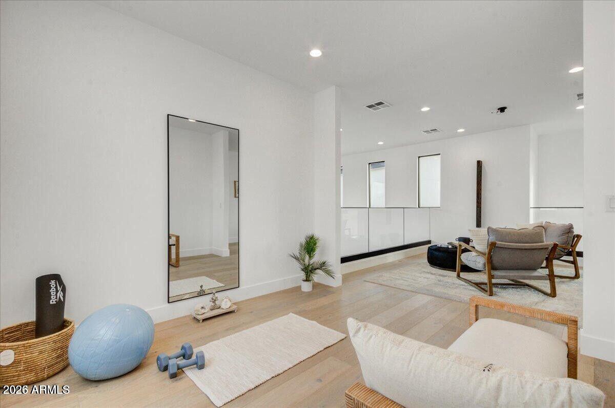 100 West Northern Avenue, Unit 6 Phoenix, AZ 85021 - Photo 18 of 26 a living room with furniture
