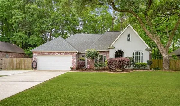 $349,900 | 1119 Pink Myrtle Drive, Madisonville, LA 70447