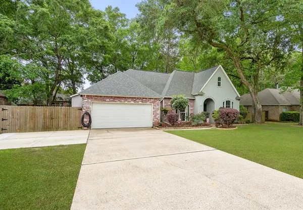 $349,900 | 1119 Pink Myrtle Drive, Madisonville, LA 70447
