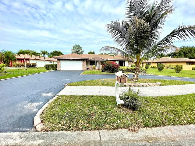 $4,200 | 10001 Northwest 11th Manor, Coral Springs, FL 33071