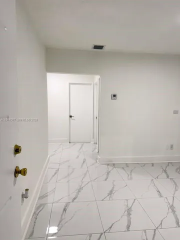 $2,600 | 2796 Southwest 34th Court, Unit 2796, Miami, FL 33133