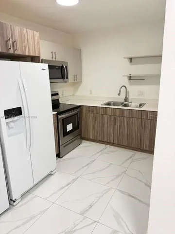 $2,600 | 2796 Southwest 34th Court, Unit 2796, Miami, FL 33133