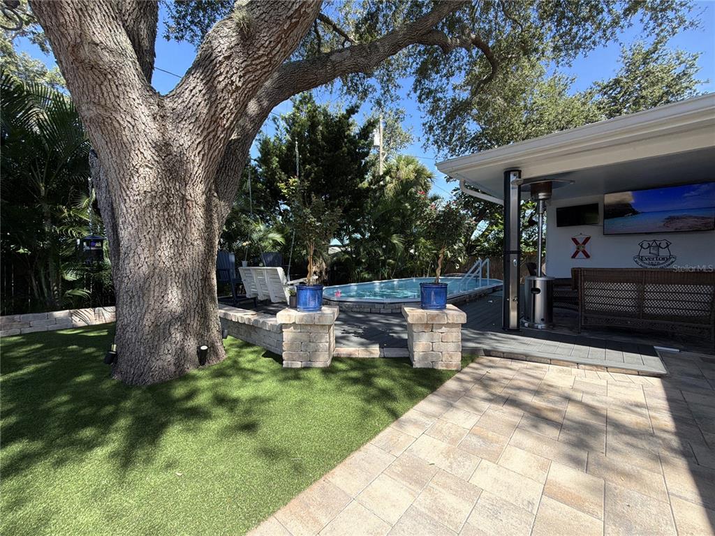 703 23rd Street Southwest Largo, FL 33770 - Photo 36 of 44 Gallery Image 36