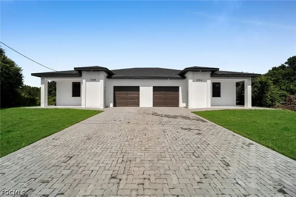 $499,900 | 306-308 Bell Boulevard, Lehigh Acres, FL 33974