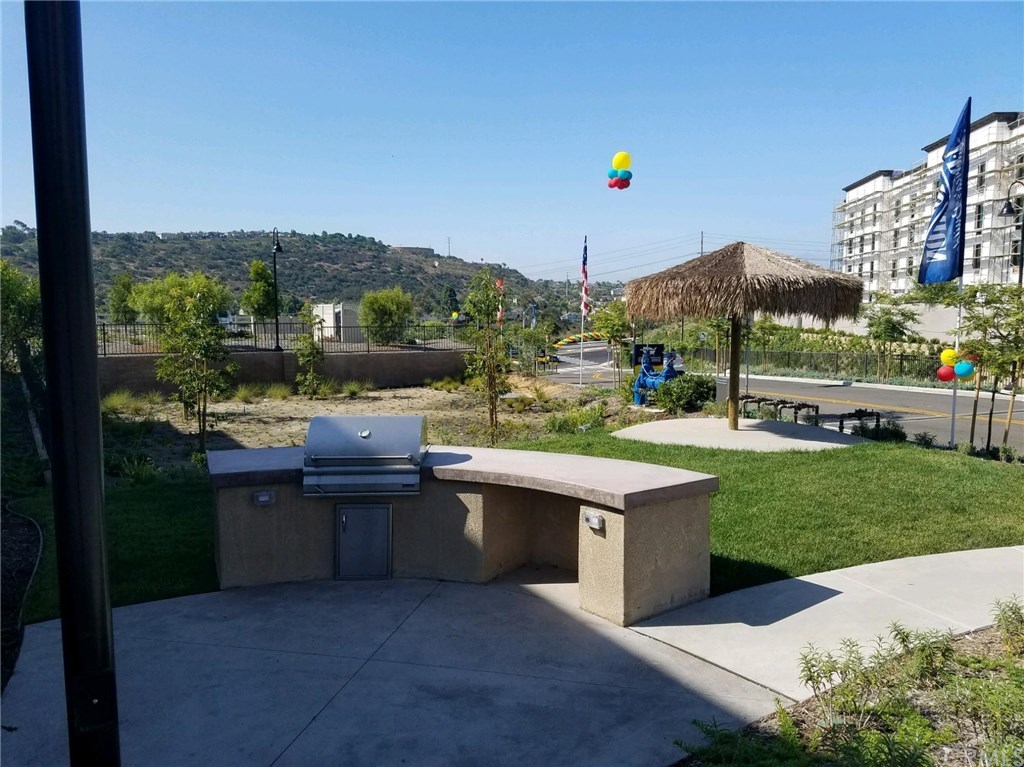 2465 Solara Lane Vista, CA 92081 - Photo 3 of 5