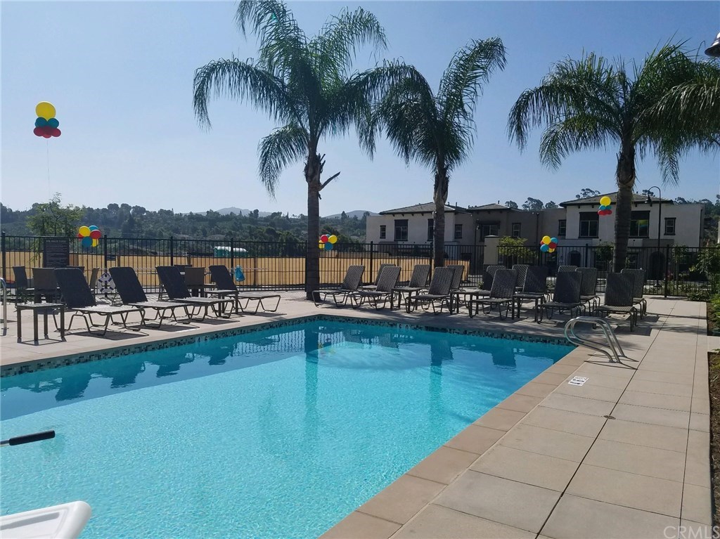 2465 Solara Lane Vista, CA 92081 - Photo 4 of 5