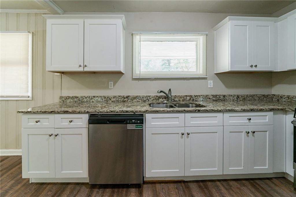 3904 West Hilda Circle Decatur, GA 30035 - Photo 2 of 32