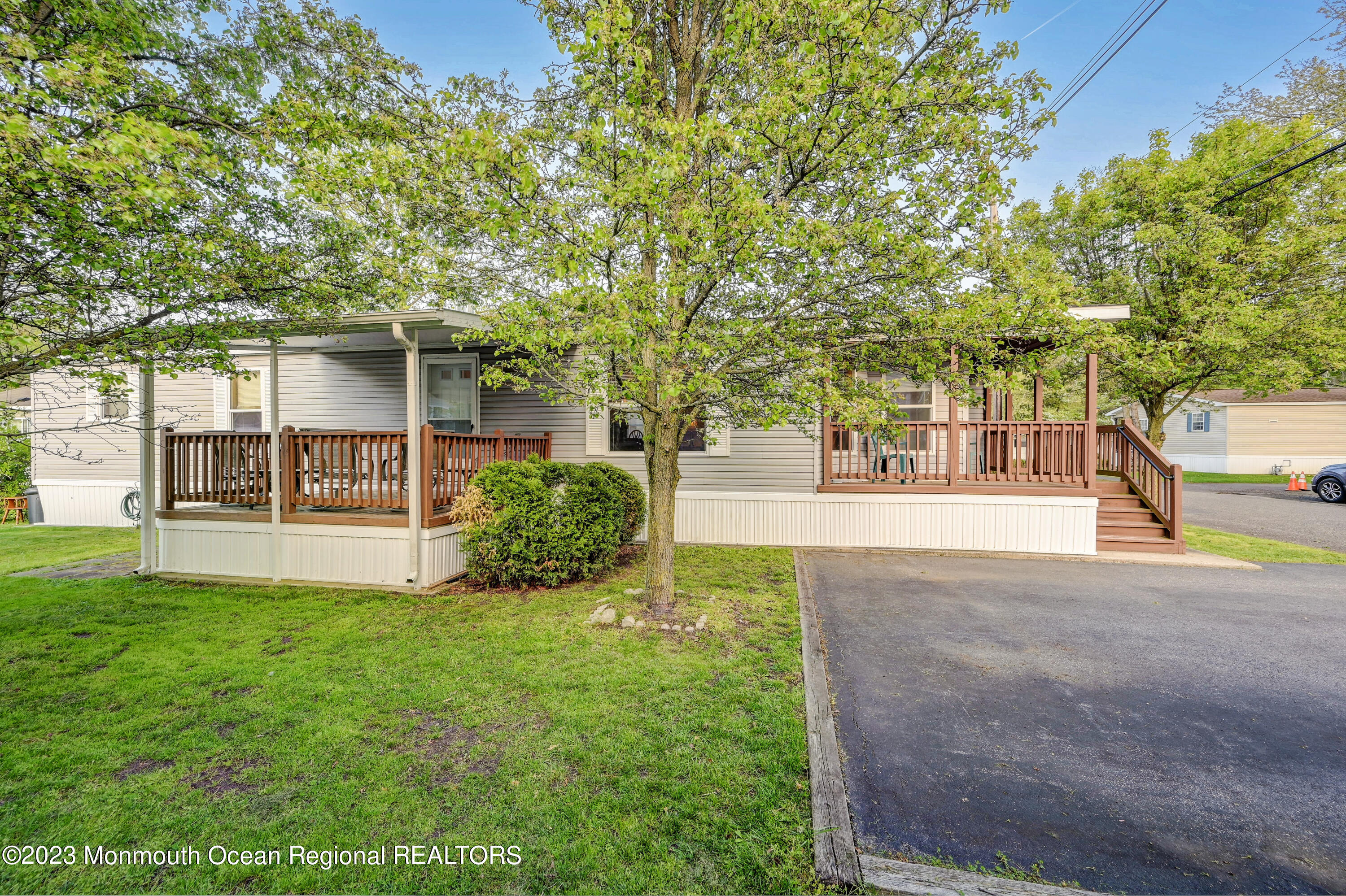 53 Village Road Morganville, NJ 07751 - Photo 32 of 36 Side View