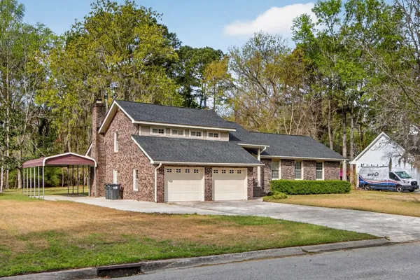 $2,350 | 106 Travelers Rest Boulevard, Summerville, SC 29485