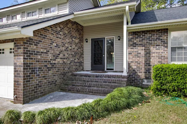 $2,350 | 106 Travelers Rest Boulevard, Summerville, SC 29485