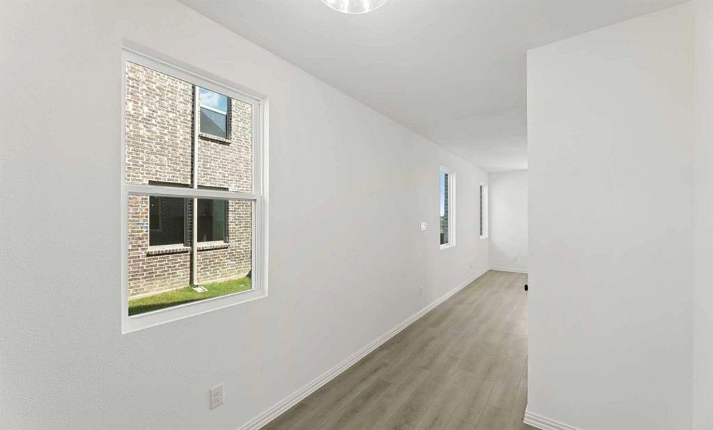 14100 Harden Street Pilot Point, TX 76258 - Photo 14 of 40 Foyer