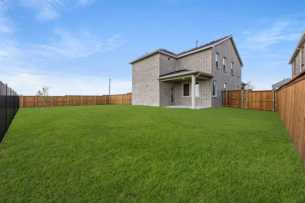 14100 Harden Street Pilot Point, TX 76258 - Photo 10 of 40