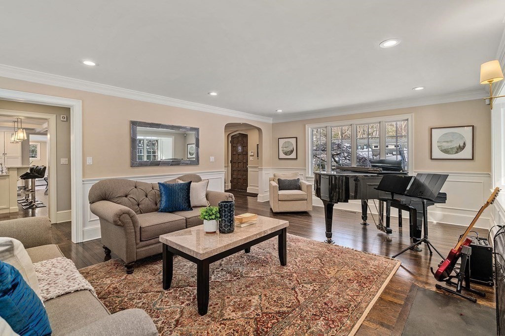 6 Croftdale Road Newton, MA 02459 - Photo 3 of 29