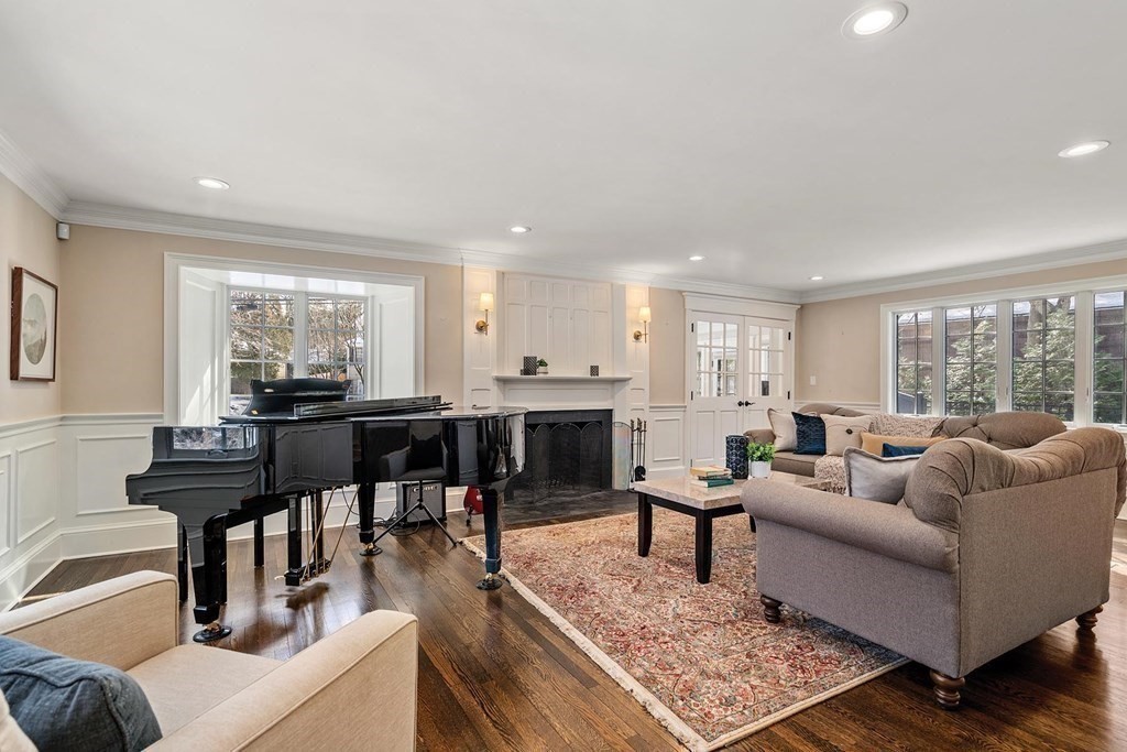 6 Croftdale Road Newton, MA 02459 - Photo 4 of 29