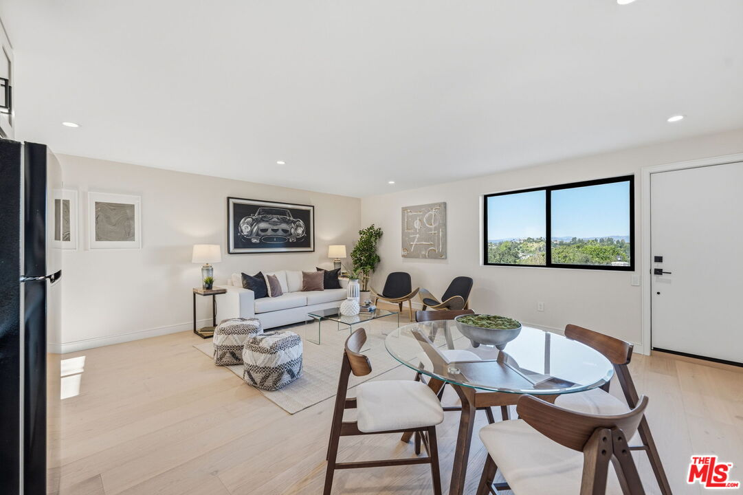 3465 Valley Meadow Road Sherman Oaks, CA 91403 - Photo 17 of 71