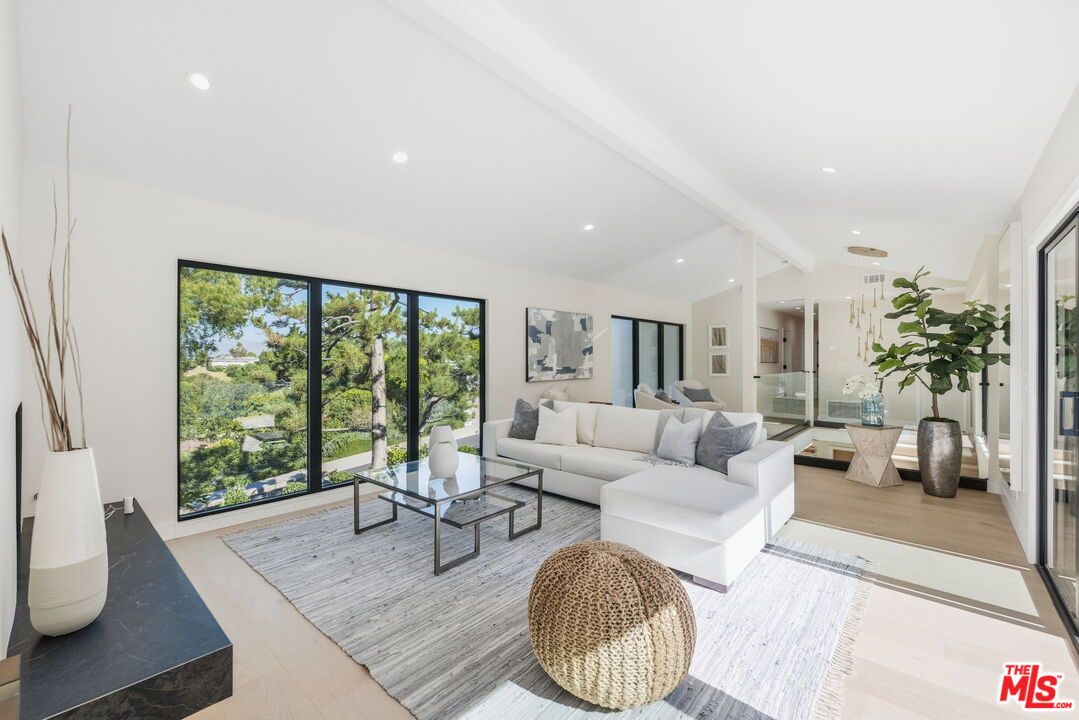 3465 Valley Meadow Road Sherman Oaks, CA 91403 - Photo 21 of 71