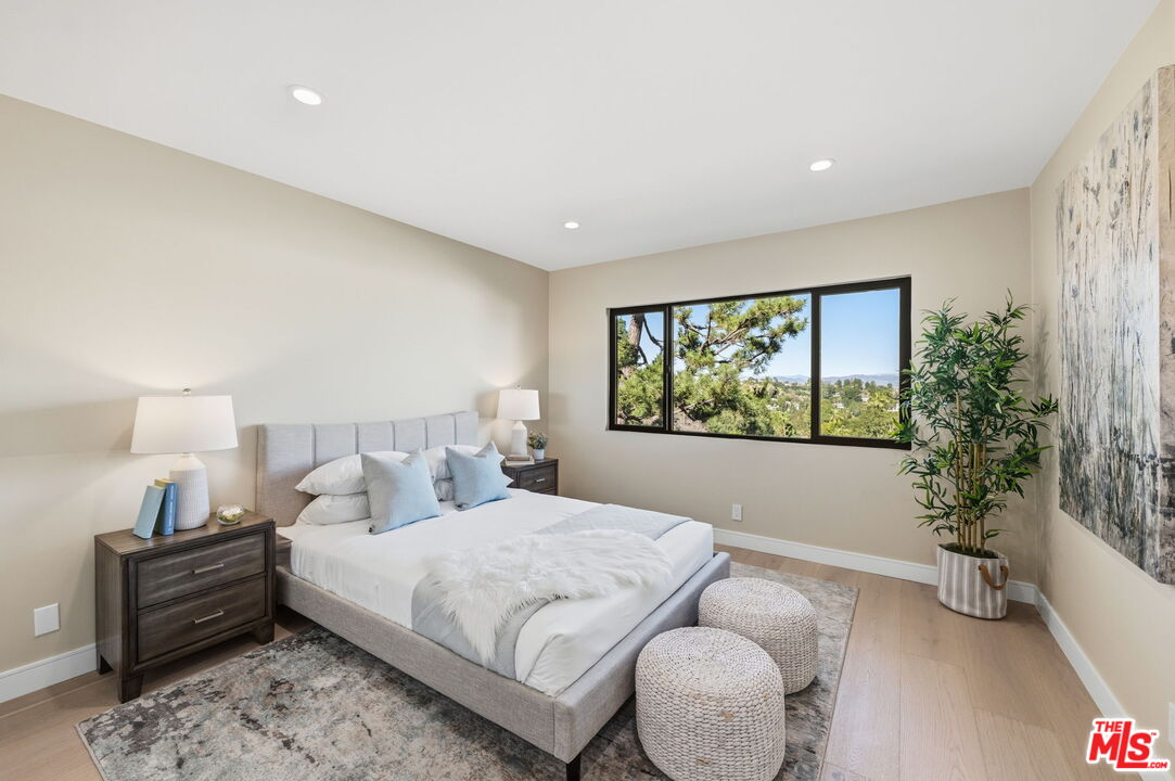 3465 Valley Meadow Road Sherman Oaks, CA 91403 - Photo 24 of 71