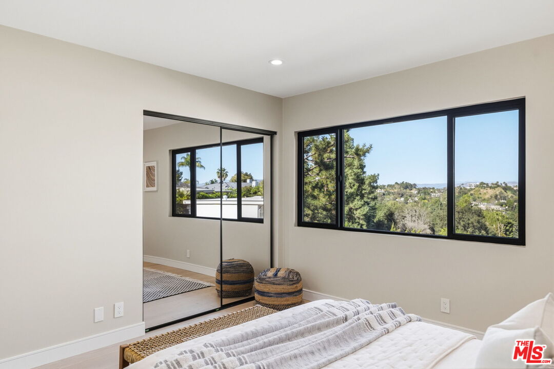 3465 Valley Meadow Road Sherman Oaks, CA 91403 - Photo 28 of 71