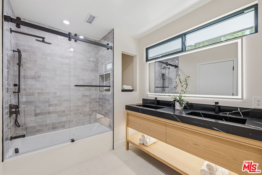 3465 Valley Meadow Road Sherman Oaks, CA 91403 - Photo 30 of 71