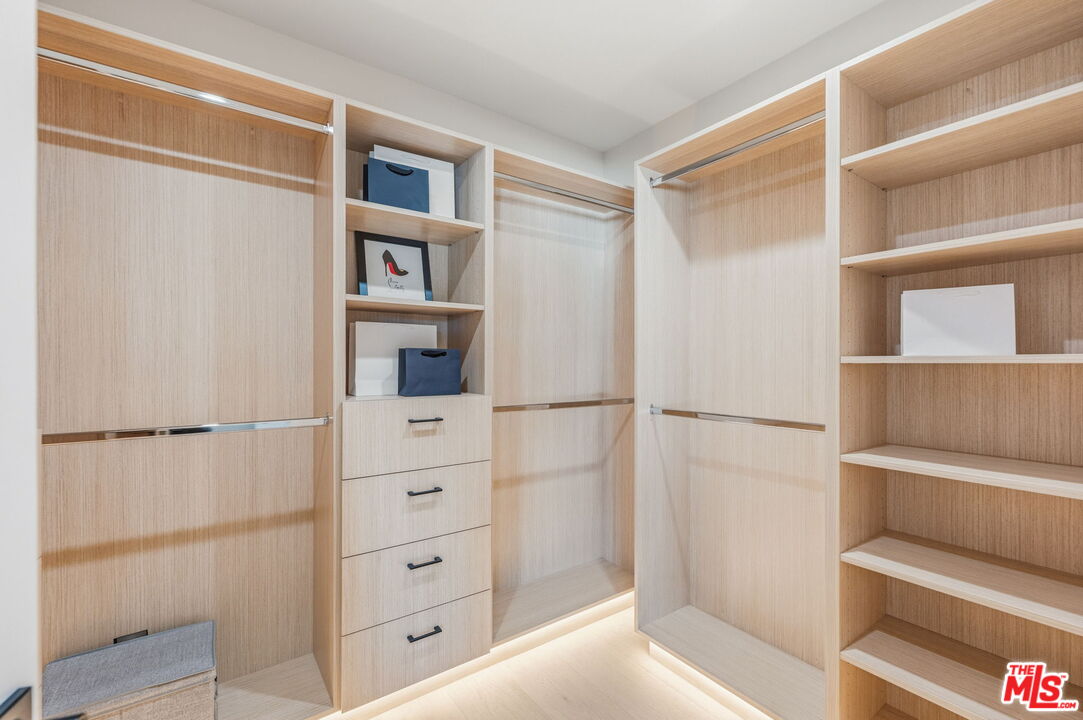 3465 Valley Meadow Road Sherman Oaks, CA 91403 - Photo 33 of 71