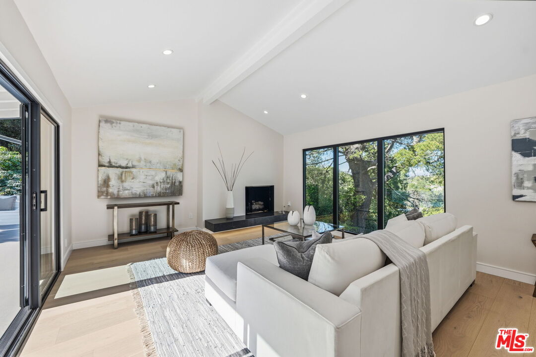 3465 Valley Meadow Road Sherman Oaks, CA 91403 - Photo 42 of 71