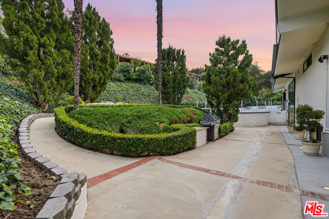 3465 Valley Meadow Road Sherman Oaks, CA 91403 - Photo 48 of 71