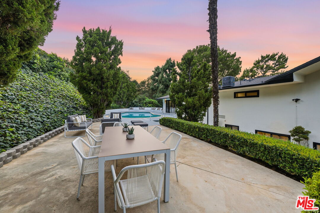 3465 Valley Meadow Road Sherman Oaks, CA 91403 - Photo 49 of 71