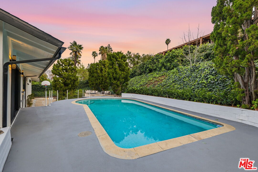 3465 Valley Meadow Road Sherman Oaks, CA 91403 - Photo 52 of 71