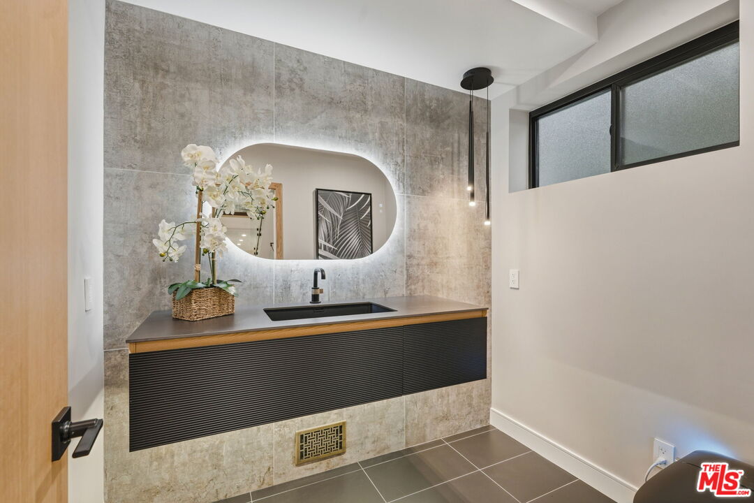 3465 Valley Meadow Road Sherman Oaks, CA 91403 - Photo 57 of 71