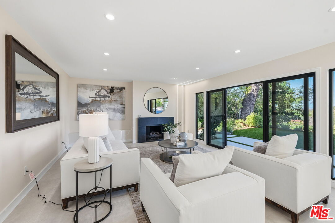 3465 Valley Meadow Road Sherman Oaks, CA 91403 - Photo 7 of 71