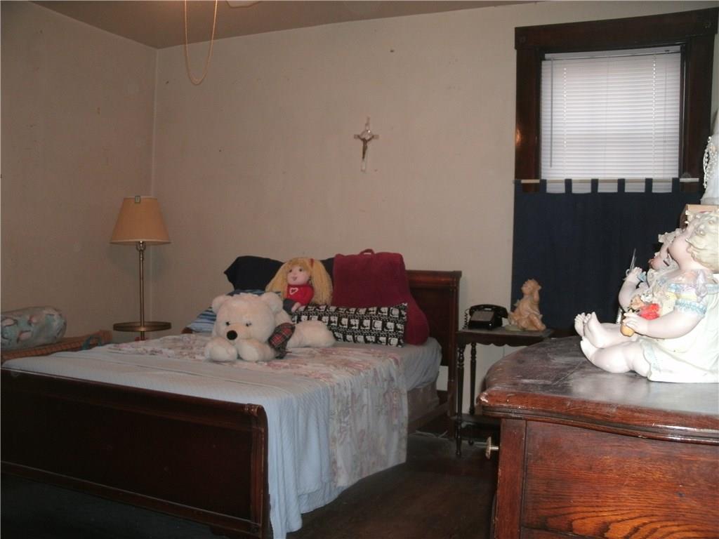 117 East Garden Road Pittsburgh, PA 15227 - Photo 16 of 18 2nd Bedroom