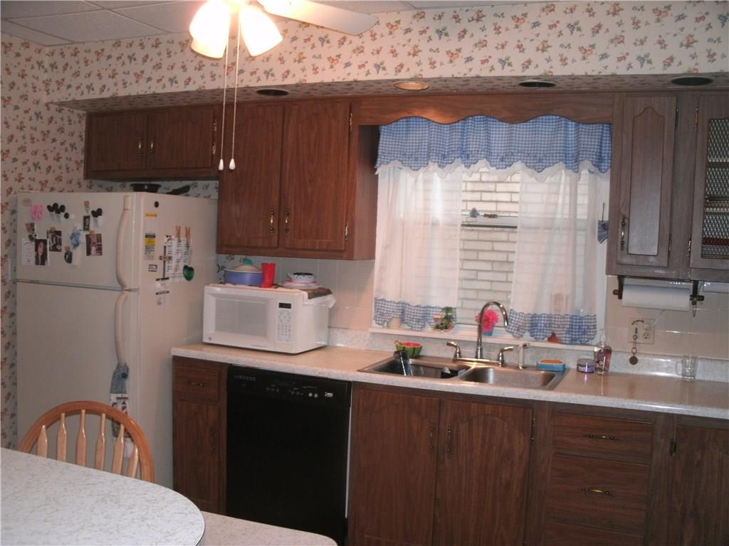 117 East Garden Road Pittsburgh, PA 15227 - Photo 10 of 18 Kitchen