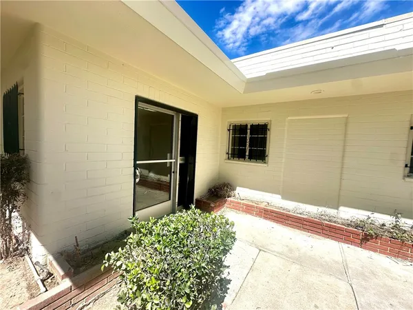 $1,700,000 | 815 South Main Street, Corona, CA 92882