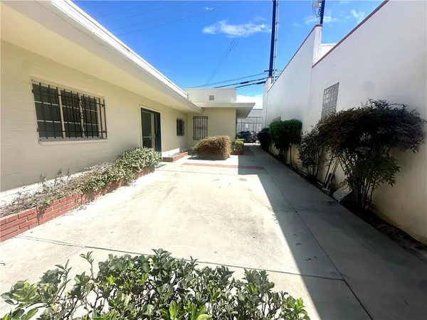 $1,700,000 | 815 South Main Street, Corona, CA 92882