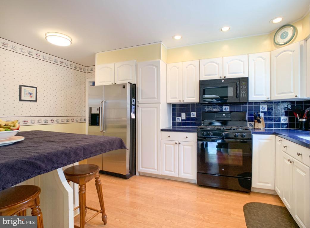 723 Ripley Street Philadelphia, PA 19111 - Photo 13 of 37 Kitchen