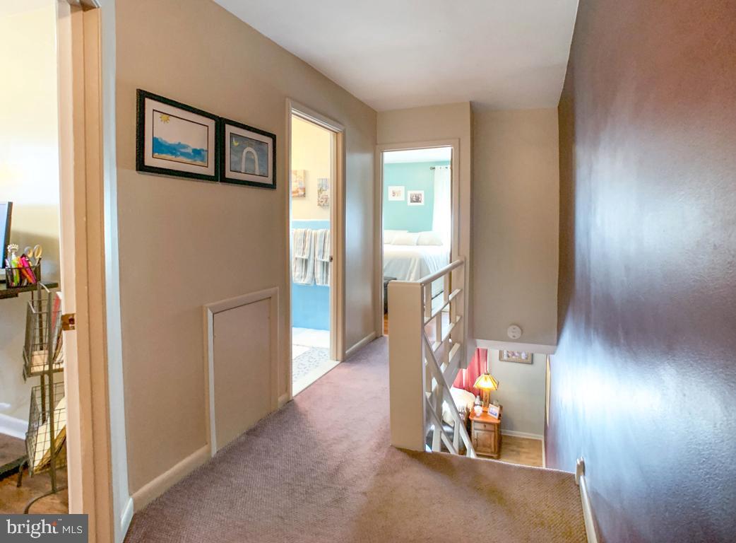 723 Ripley Street Philadelphia, PA 19111 - Photo 17 of 37 Hallway
