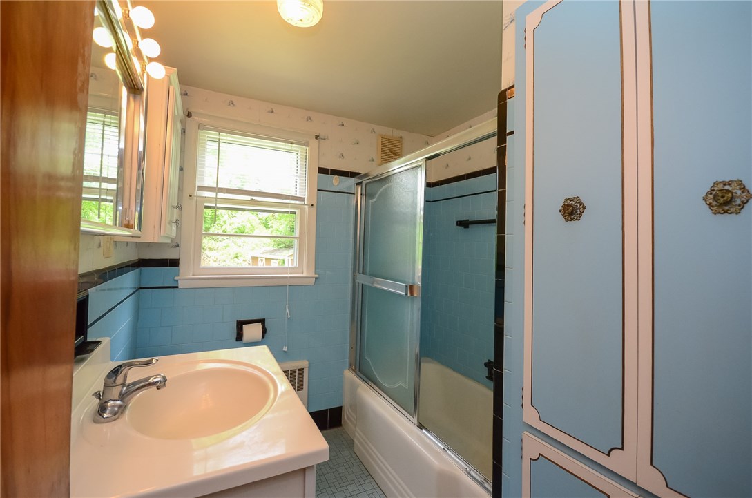 157 Laten Knight Road Cranston, RI 02921 - Photo 21 of 25