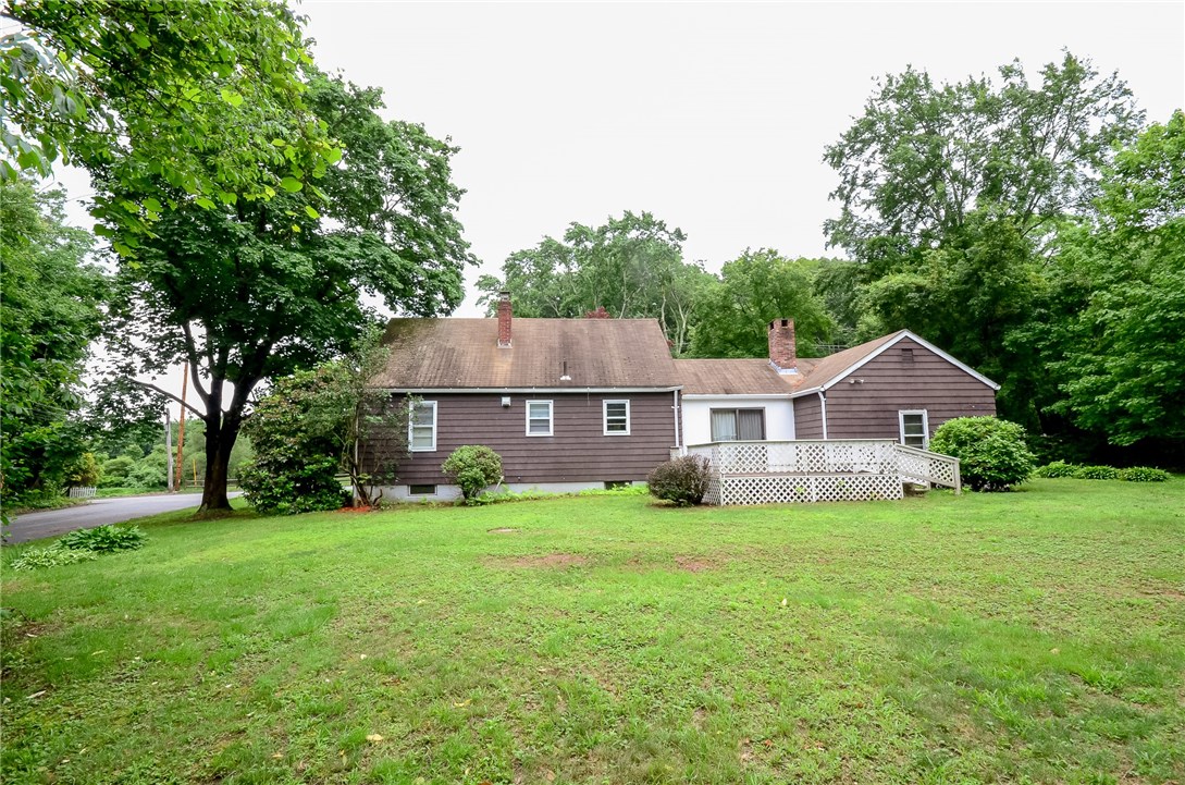 157 Laten Knight Road Cranston, RI 02921 - Photo 4 of 25