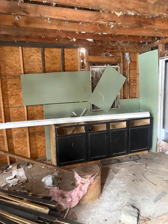 $18,500 | 20137 Helen Street, Detroit, MI 48234