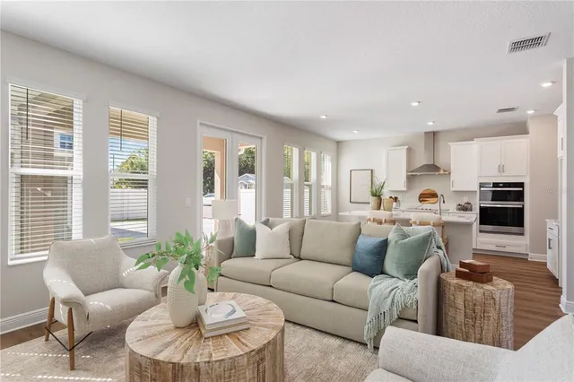 $949,900 | 840 61st Avenue Northeast, St. Petersburg, FL 33703