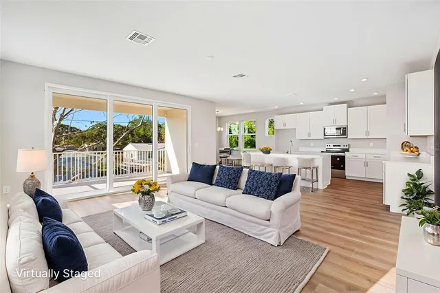 $949,900 | 840 61st Avenue Northeast, St. Petersburg, FL 33703