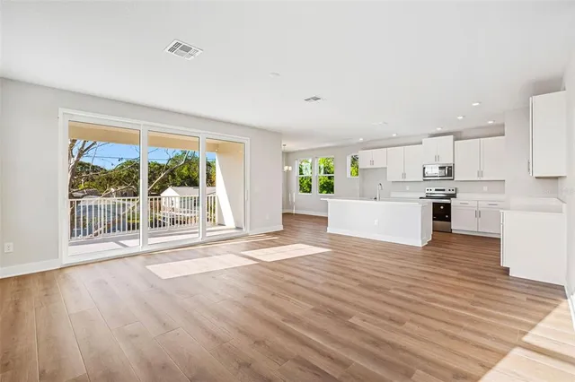 $949,900 | 840 61st Avenue Northeast, St. Petersburg, FL 33703