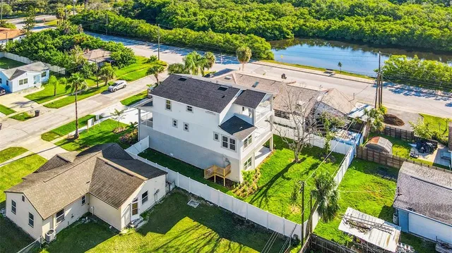 $949,900 | 840 61st Avenue Northeast, St. Petersburg, FL 33703