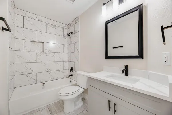 $640,000 | 703 North Tennessee Street, Unit AB, McKinney, TX 75069