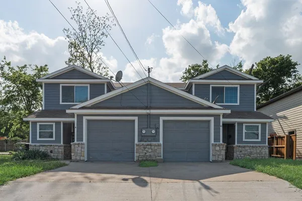 $640,000 | 703 North Tennessee Street, Unit AB, McKinney, TX 75069